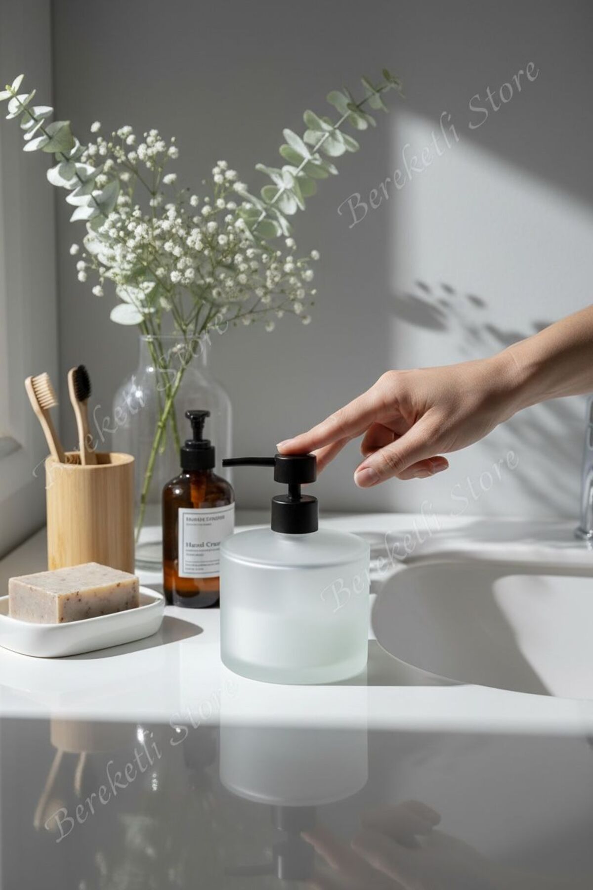 Premium Sıvı Sabunluk | Modern Tasarım | Dayanıklı Beyaz