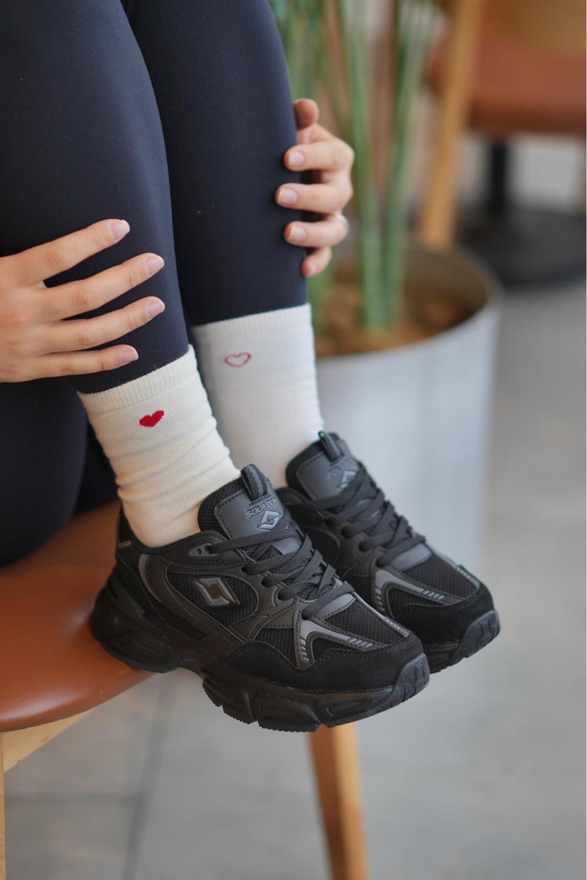 Women's Black White Orthopedic Anti-Slip Sole Casual Sneaker 050
