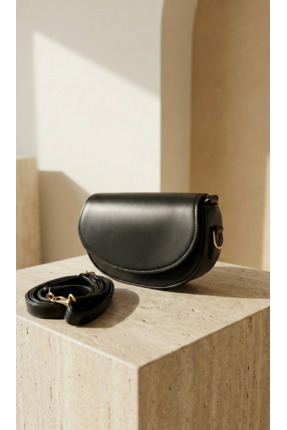ALTUVATEKS Siyah Kapaklı Yarım Ay Saddle El Omuz ve Askılı Çanta Minimal Kadı...