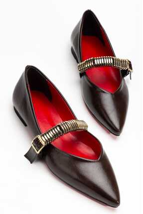 HEDEFAYAKKABI Kadın Sivri Burun Babet Tokalı Detaylı Klasik Ayakkabı