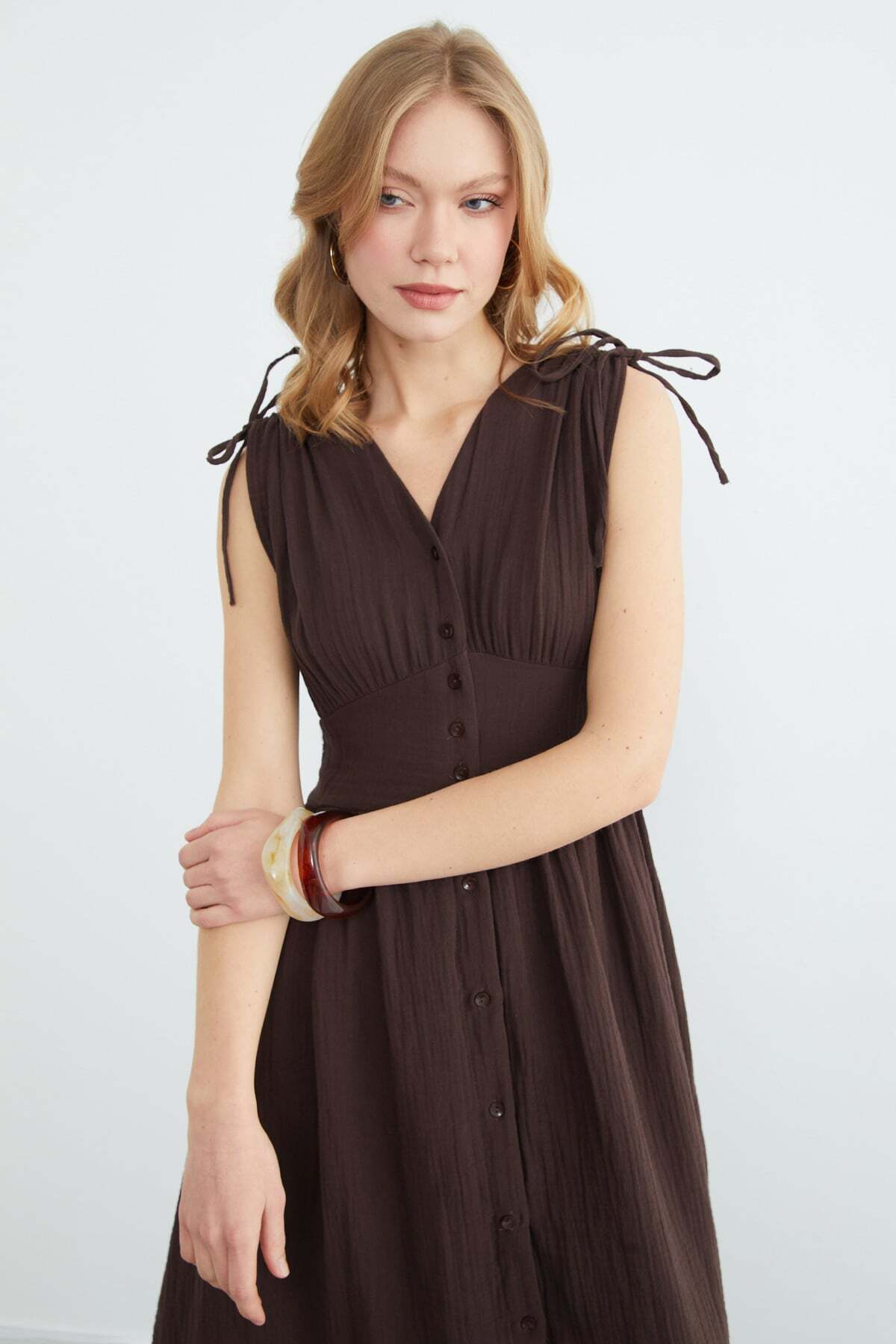 Fullamoda  Omuz Bağcıklı Düğmeli Müslin Elbise - Görsel 5