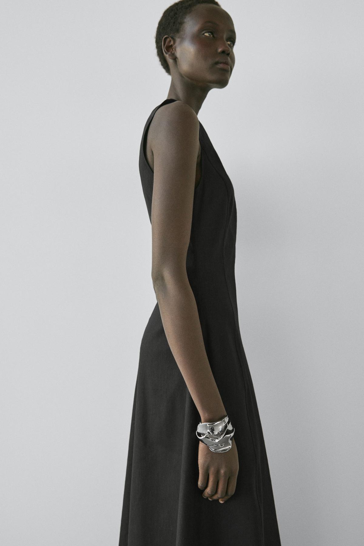 Massimo Dutti  Keten karışımlı dökümlü uzun elbise - Görsel 3