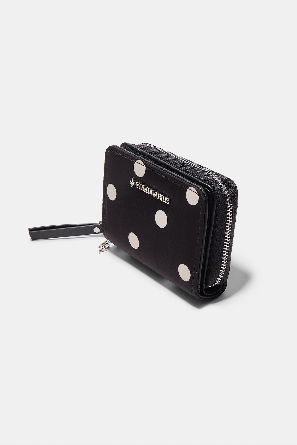 Stradivarius  Puantiye desenli kartlık cüzdan