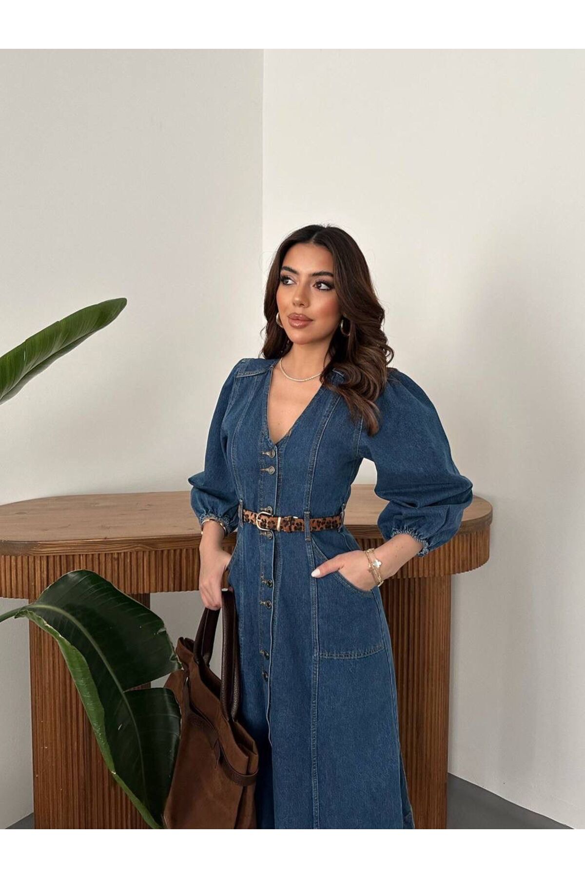 Ekim Store  V Yaka Yarım Kol Düğmeli Kot Elbise - Görsel 2