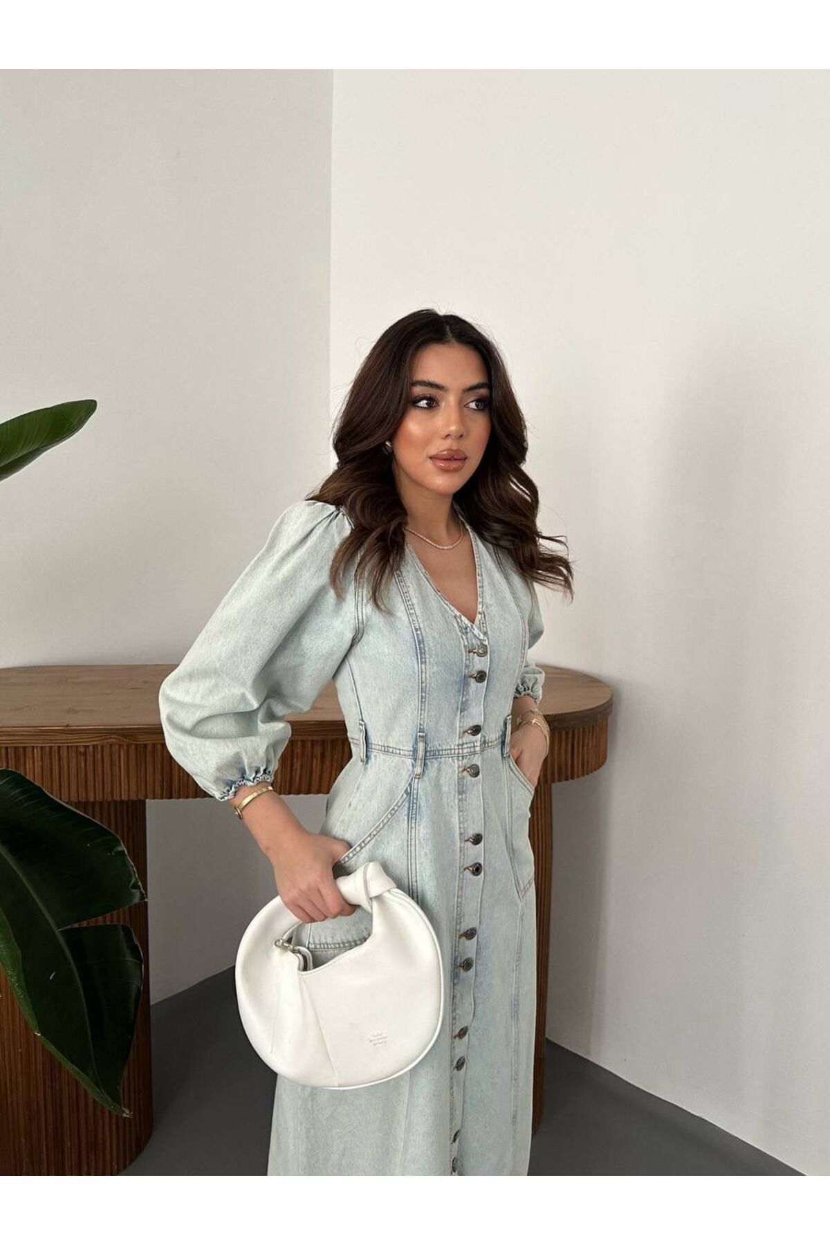 Ekim Store  V Yaka Yarım Kol Düğmeli Kot Elbise - Görsel 4