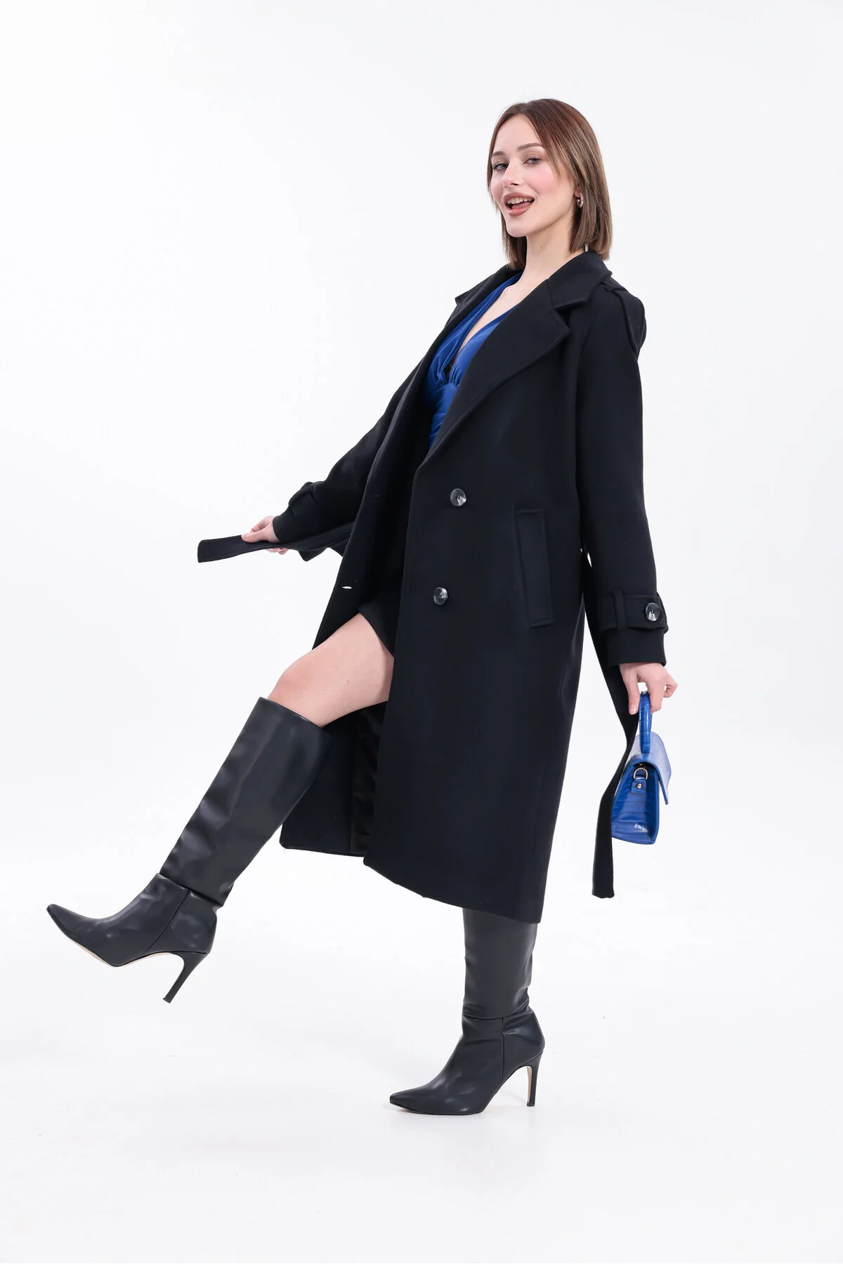 ışık tesettur  Morena Yeni Sezon Regular Fit Siyah Düğmeli Uzun Kaşe Kaban (Yeni Sezon) 2026 - Görsel 6