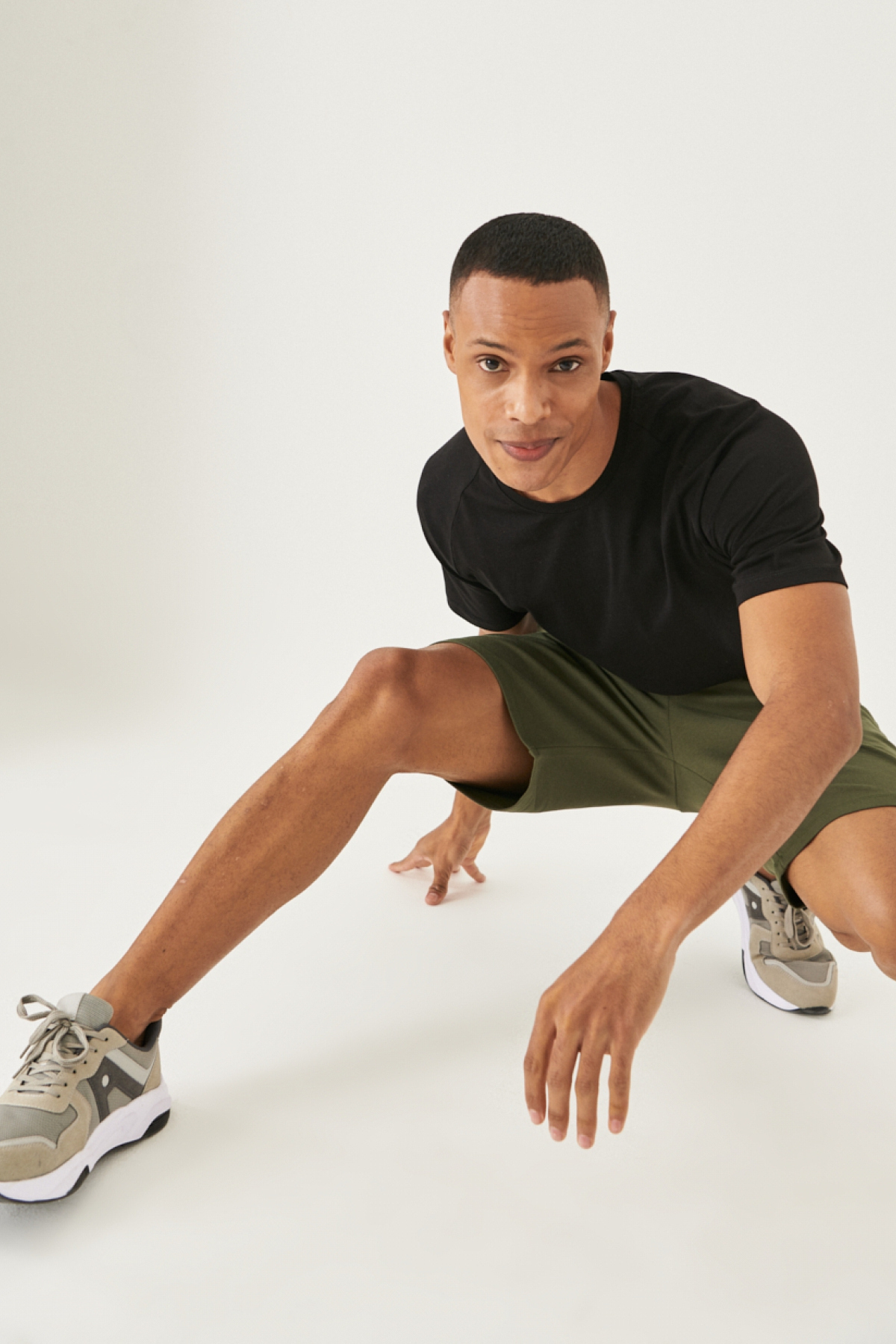 AC&Co / Altınyıldız Classics  Erkek Haki Standart Fit Normal Kesim Casual Örme Şort - Görsel 6