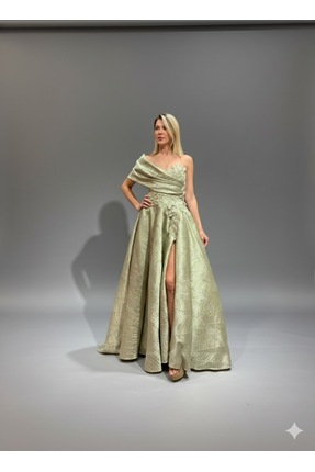 ROJBEY KADIN JAKAR KUMAŞ TAŞ AKSESUARLI TEK OMUZ YIRTMAÇLI ŞIK ABİYE ELBİSE