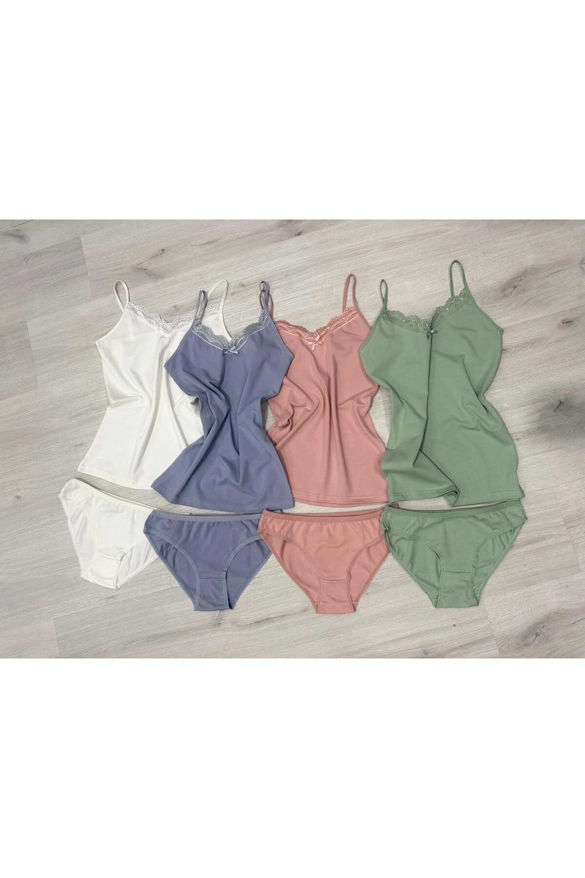 Dantelli Penye Atlet Külot 4'lü Çeyizlik Set Pudra, Beyaz, Mavi, Yeşil