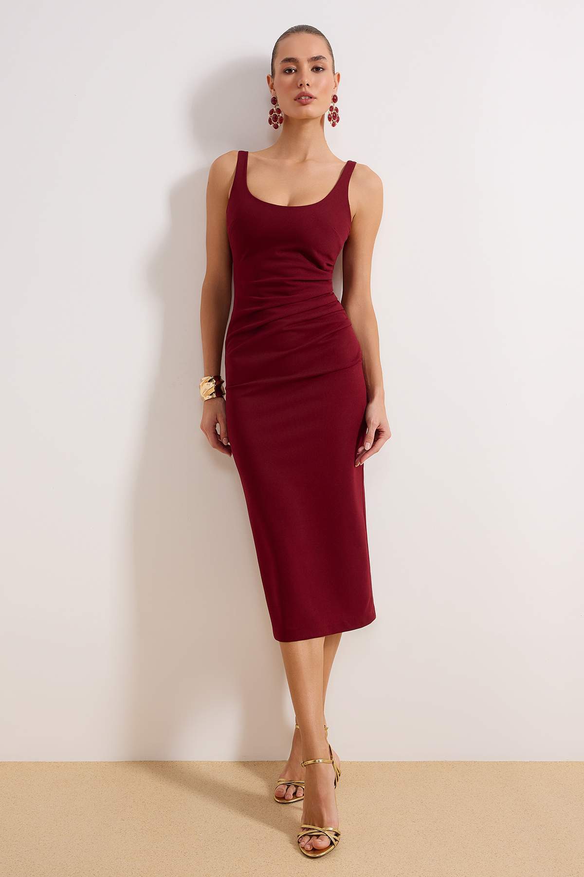 Trendyolmilla  Bordo Vücuda Oturan Midi Örme Elbise TPRAW26EL00161