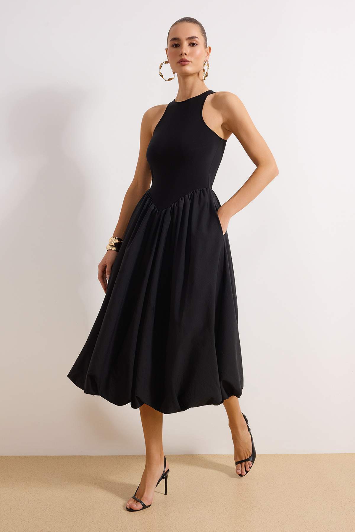 Trendyolmilla  Siyah Üst Beden Etek Kısmı Balon Poplin Abiye Gece Mezuniyet Elbisesi TPRAW25EL00016 - Görsel 2