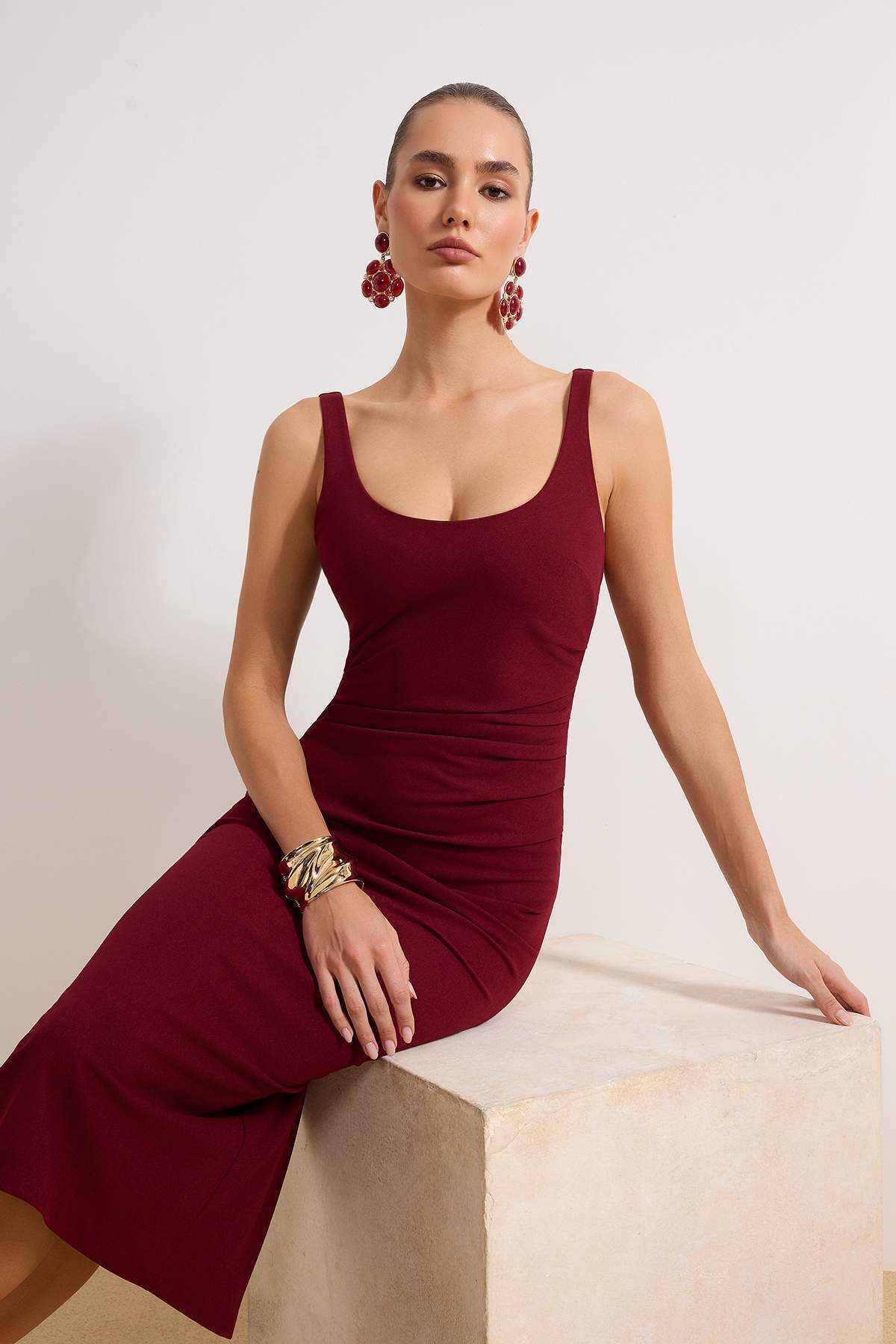 Trendyolmilla  Bordo Vücuda Oturan Midi Örme Elbise TPRAW26EL00161 - Görsel 2