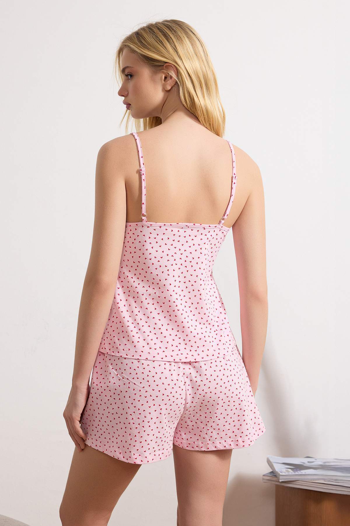 Trendyolmilla  Pembe %100 Pamuklu Kalpli Dantelli İp Askılı Şortlu Örme Pijama Takımı THMSS24PT00106 - Görsel 4