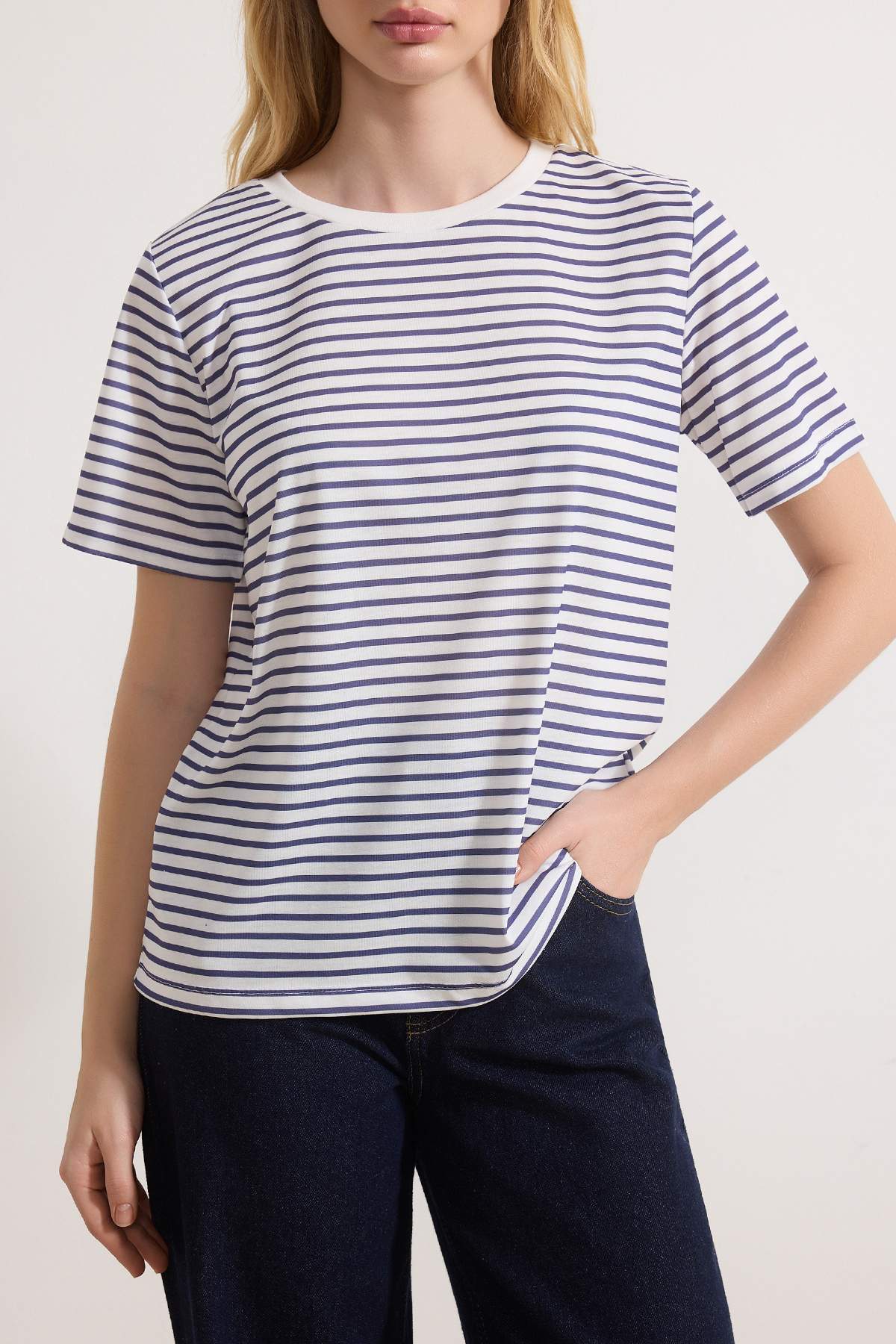 Trendyolmilla  Lacivert-Gri Melanj-Ekru Çizgili 3'lü Paket Basic Bisiklet Yaka Örme T-Shirt TWOSS20TS0146 - Görsel 3