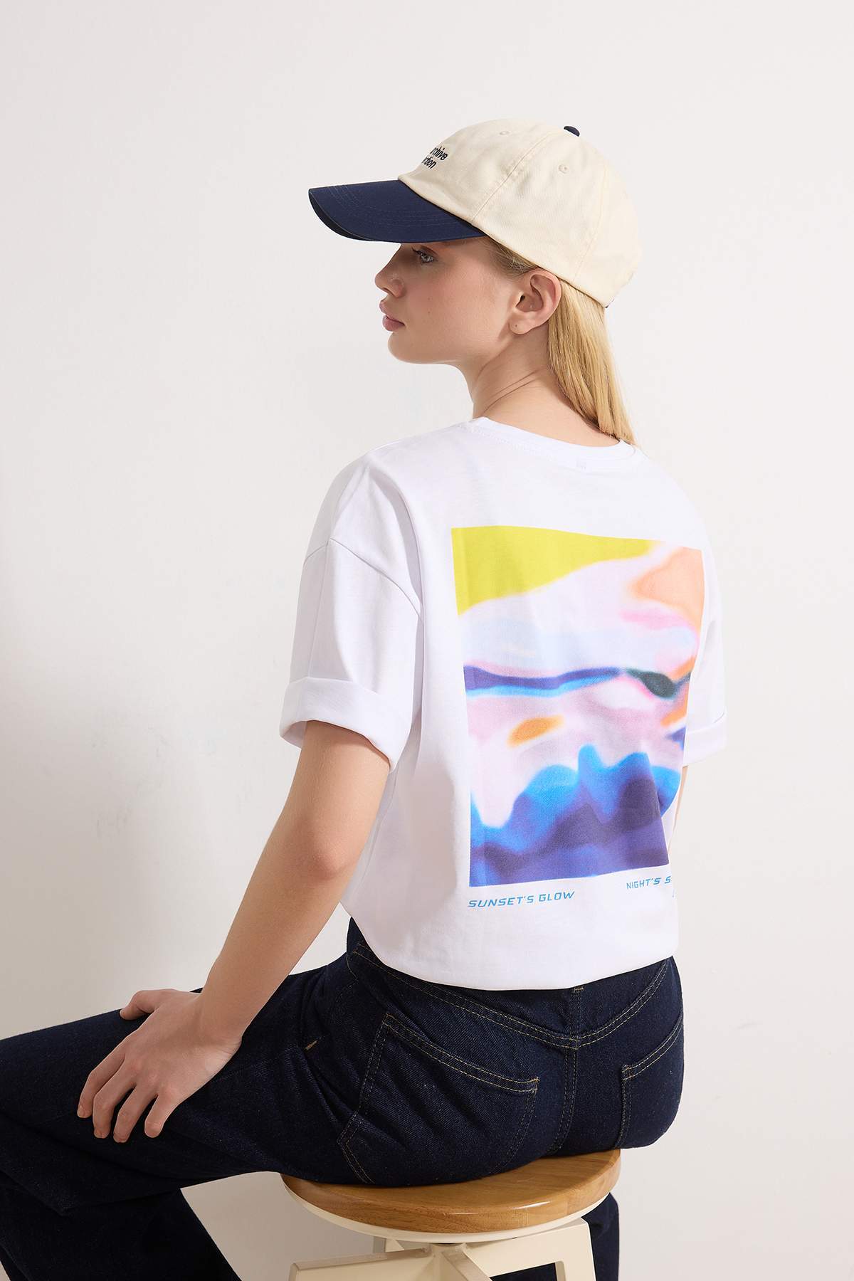 Trendyolmilla  Beyaz %100 Pamuk Baskılı Relaxed/Rahat Kalıp Örme T-Shirt TWOSS24TS00172 - Görsel 2