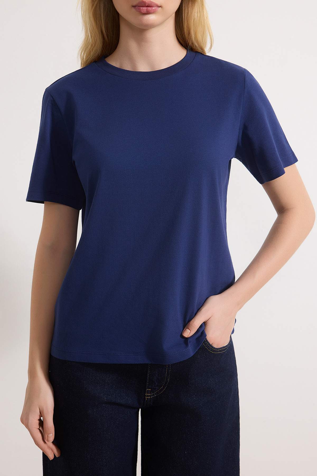 Trendyolmilla  Lacivert-Gri Melanj-Ekru Çizgili 3'lü Paket Basic Bisiklet Yaka Örme T-Shirt TWOSS20TS0146 - Görsel 9