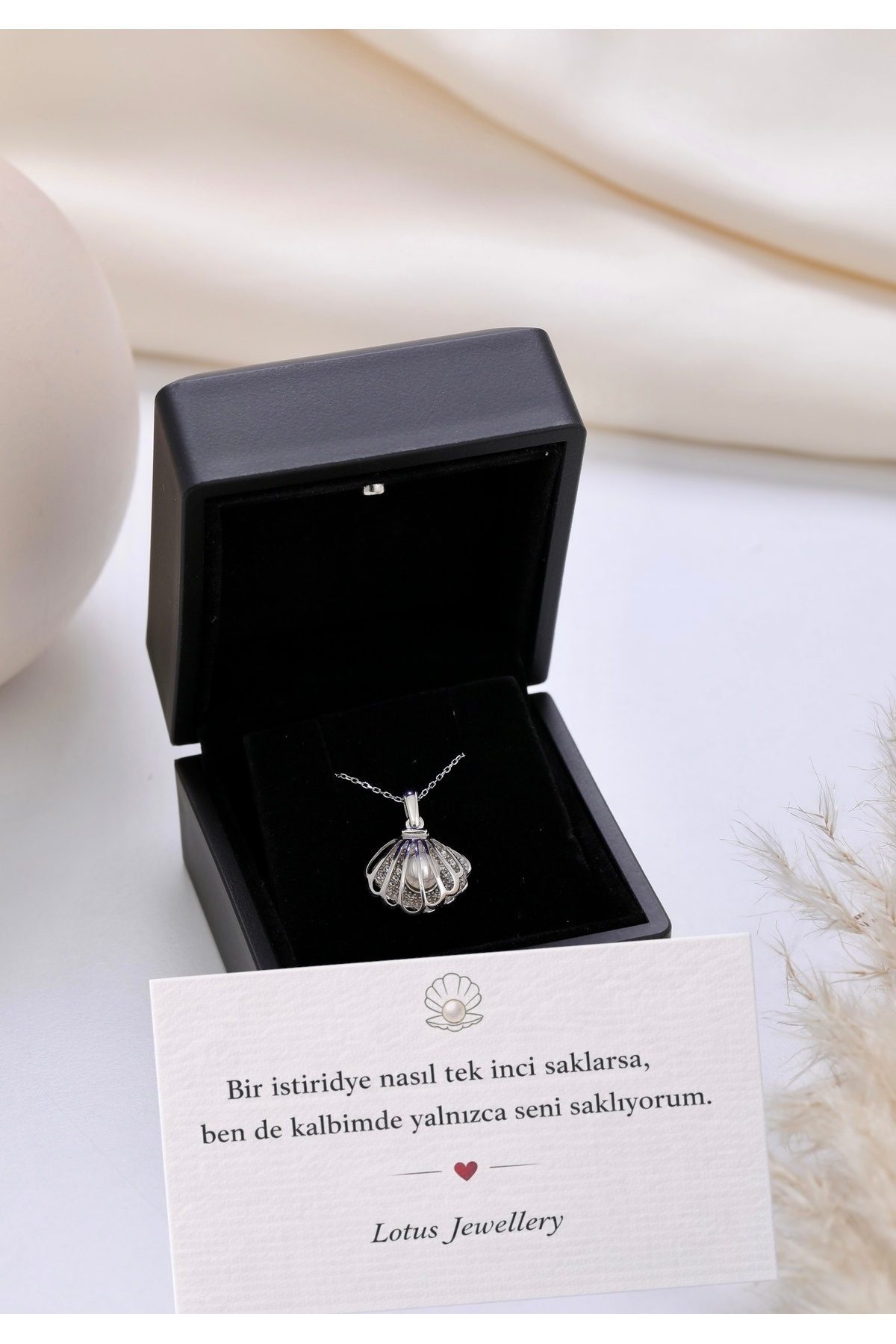 LOTUS JW Işıklı Kolye Kutulu Gümüş İstiridye Kolye | 925 Ayar Gümüş Kolye