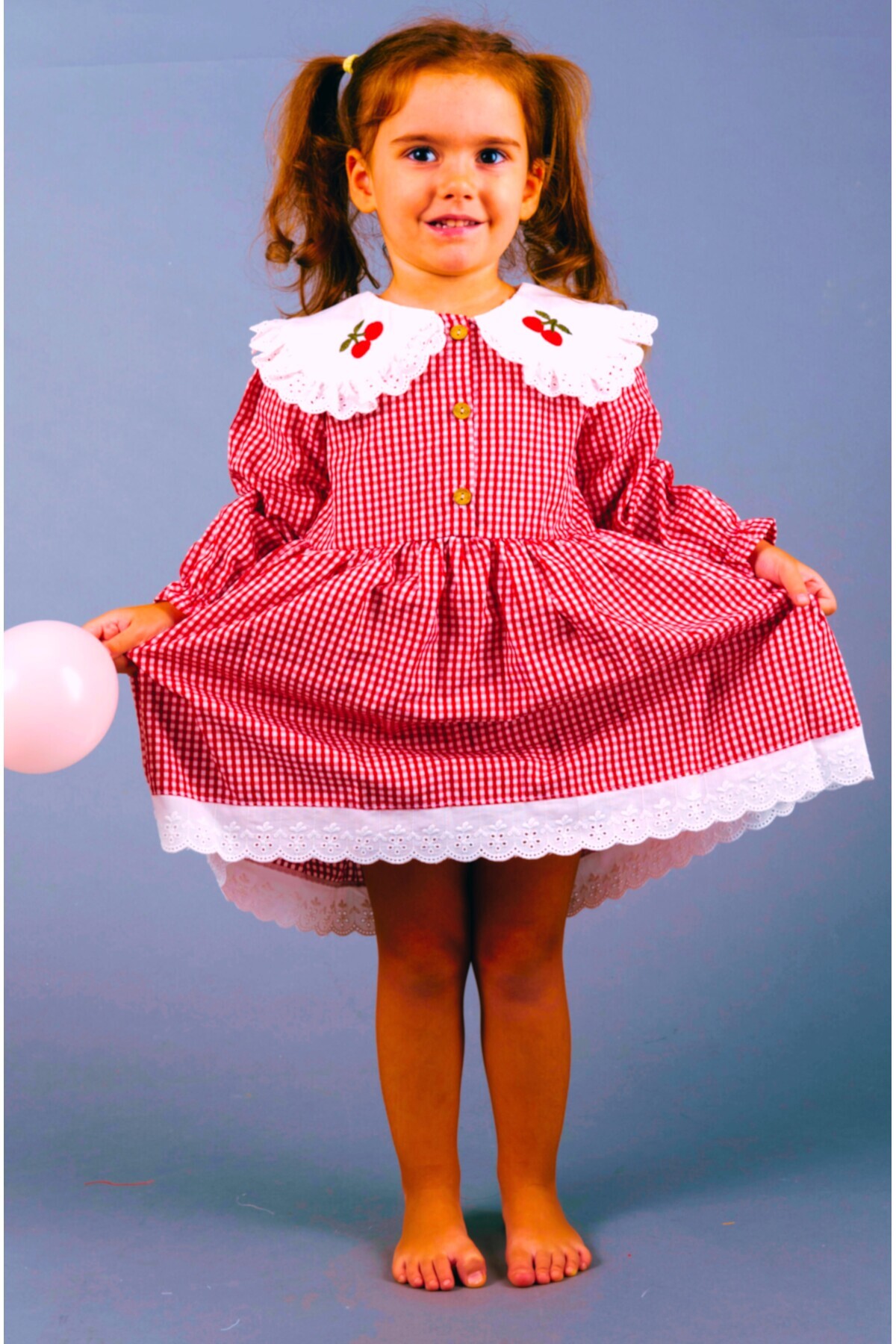 Minikiti Kız Çocuk Bebek Kırmızı Beyaz Pötikareli Kiraz Nakışlı Eteği Fistolu Fırfırlı Elbise fotoğrafı 2 (önizleme)