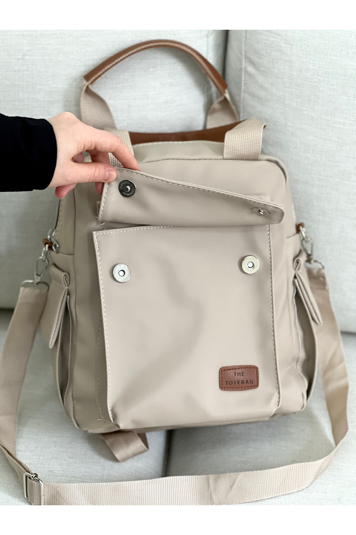 BAGLOVİS  YANLARI VE ÖNÜ CEP DETAYLI VİZON KADIN SIRT ÇANTASI - Görsel 5