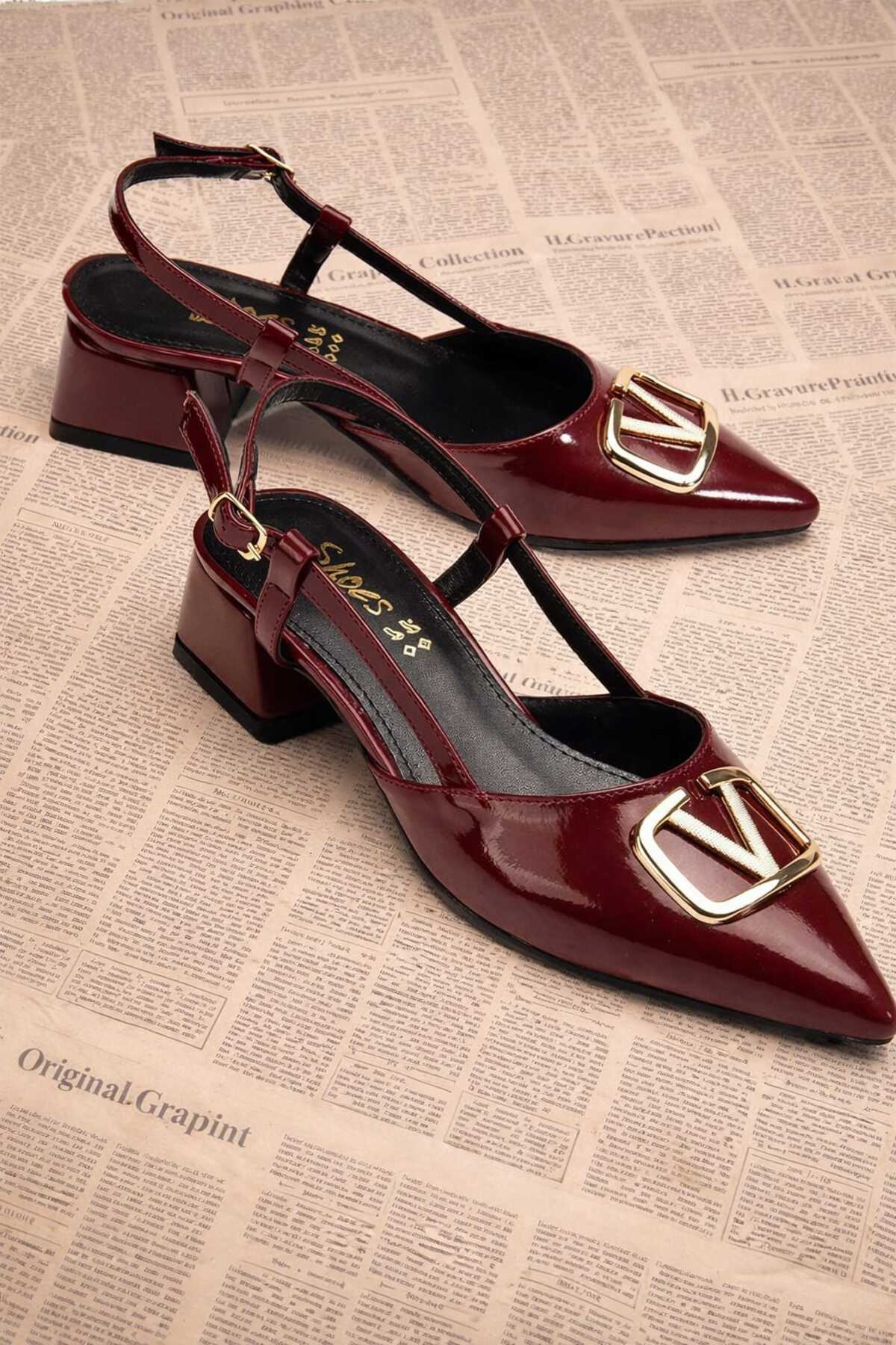 Women's Short Block Heeled Shoes with Burgundy Pointed Toe Buckle