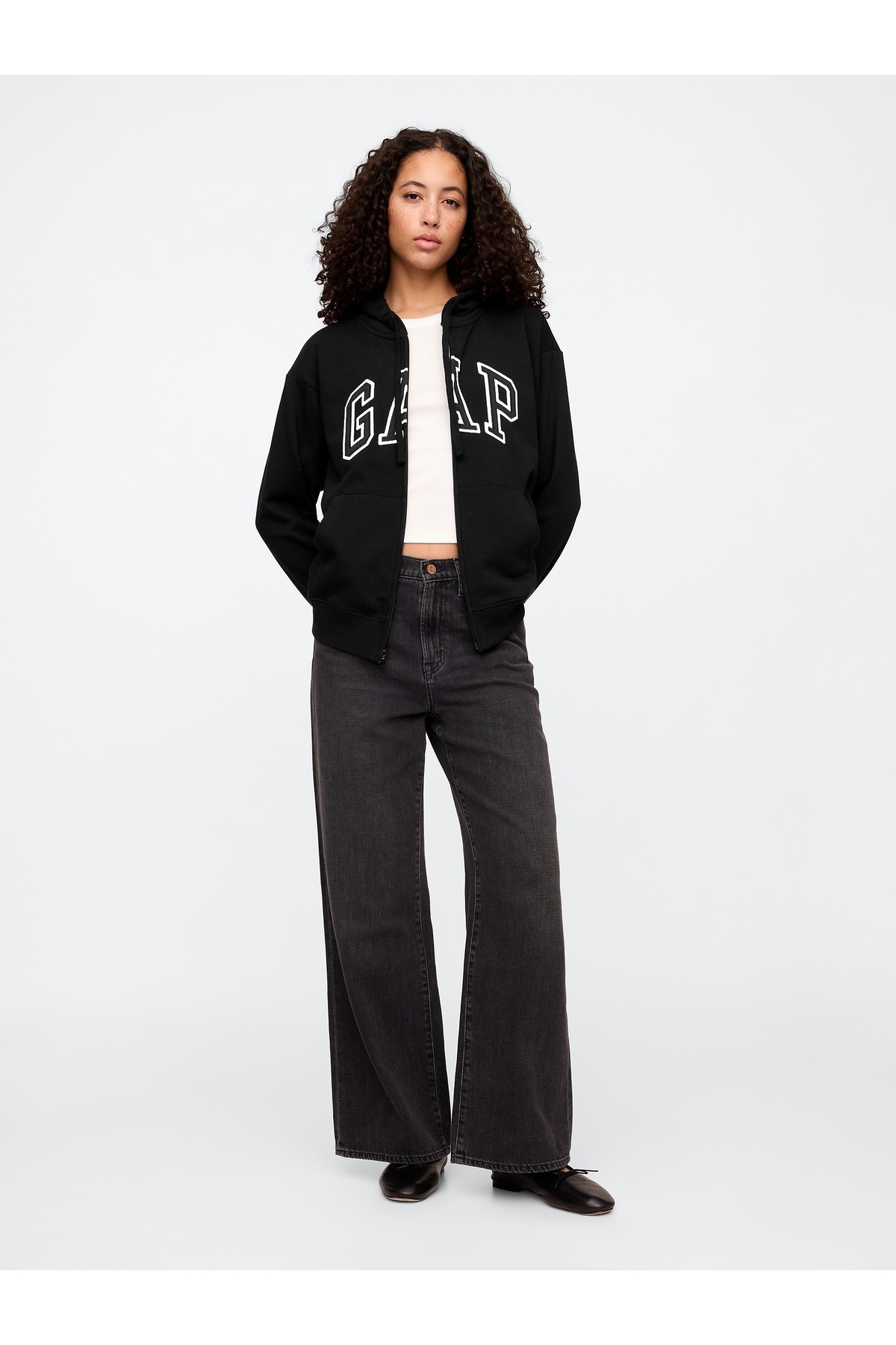 GAP  Kadın Siyah Gap Logo Relaxed Fermuarlı Sweatshirt - Görsel 5