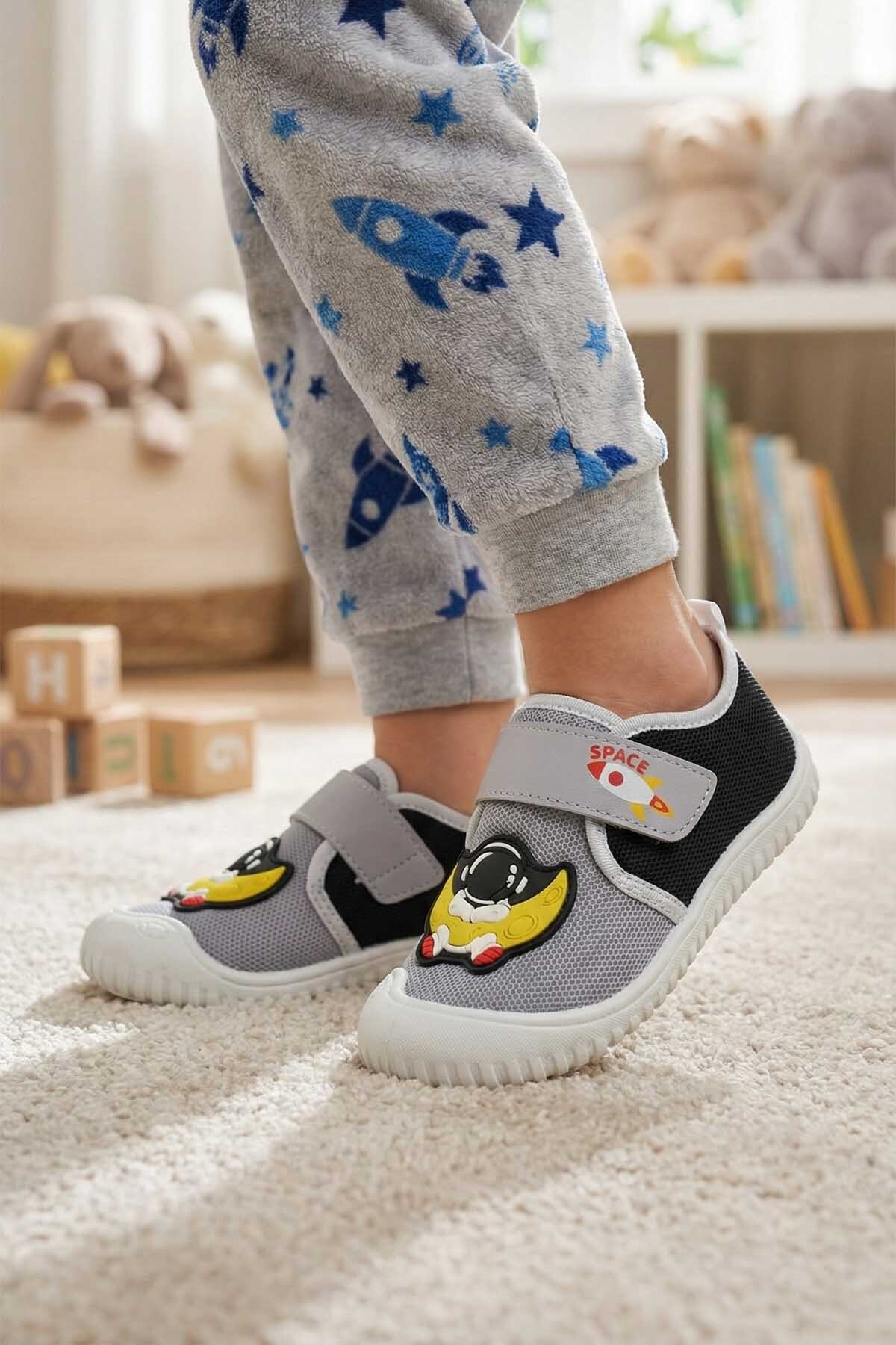 Gezer Summer Boy's Pvc Sole Velcro Adjustable Linen Casual Shoes