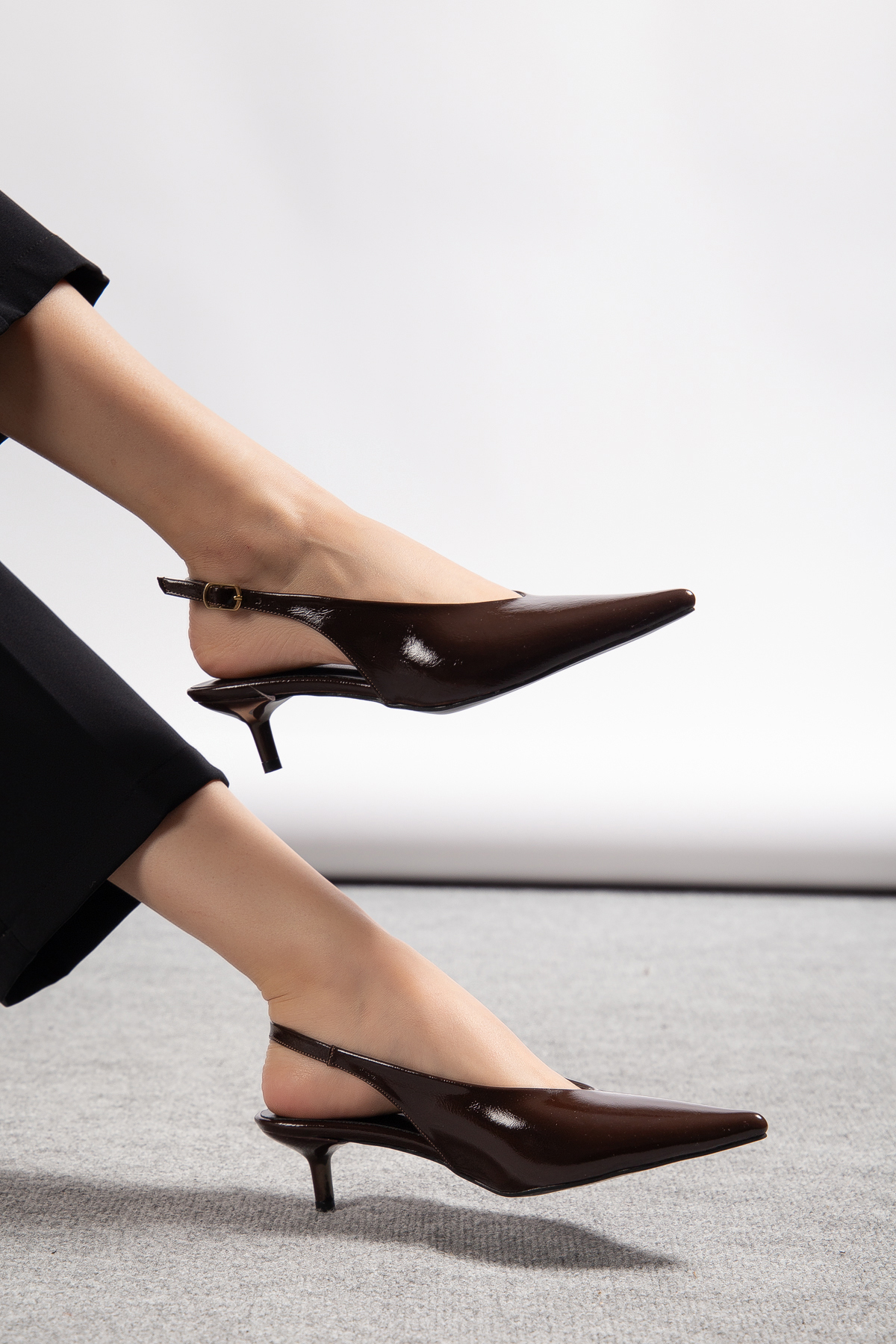 Entella Store  Kate Kahverengi Kırışık Rugan 3 cm Topuklu Sivri burun Topuklu Ayakkabı