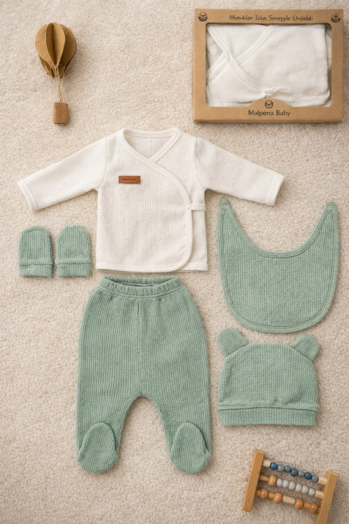 Mai Perla Waffle Kumaş Organik Pamuk Ayıcık Kulaklı Şapkalı Kutulu 5’li Hastane Çıkış Seti fotoğrafı 3 (önizleme)