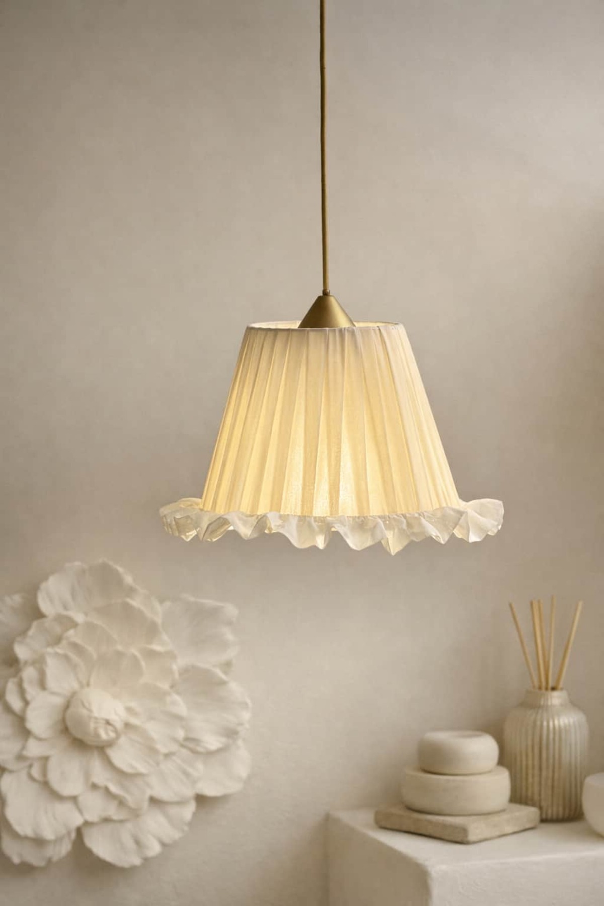 Ottoman Silk Ruffle Modern Design 20cm Pendant