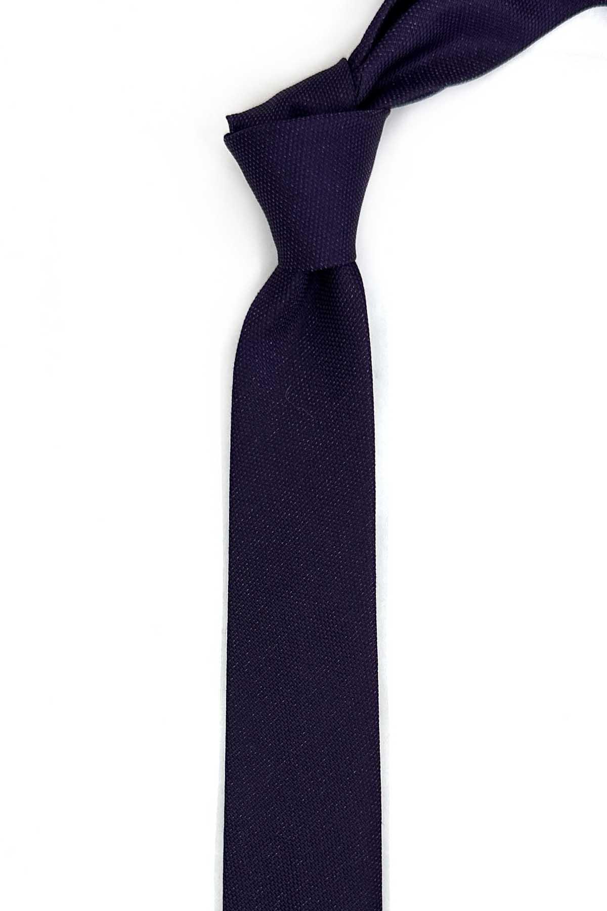  کراوات ابریشمی براق فوق باریک ساده آلوی 4.7 سانتی‌متری IK2326