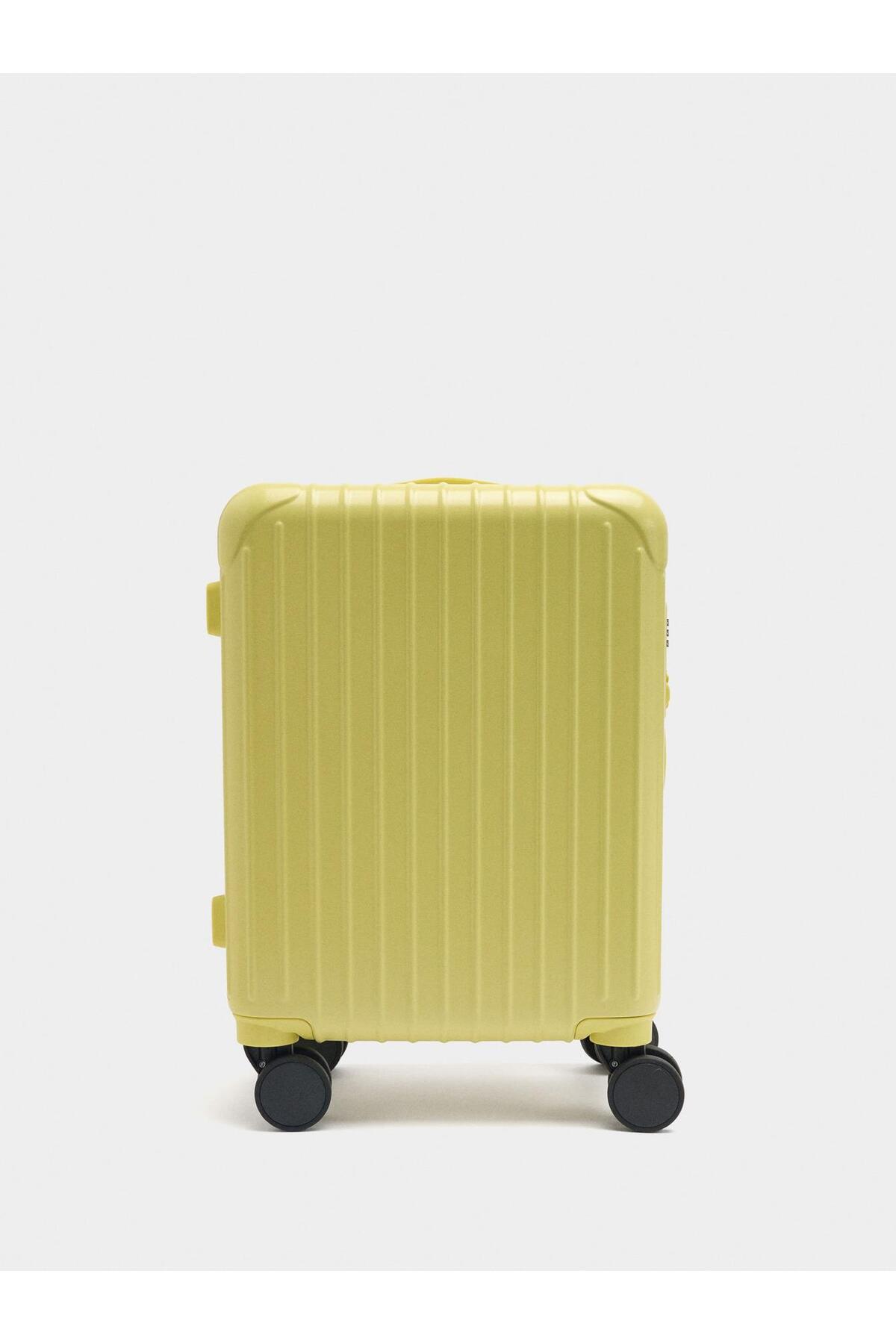 Striped Travel Luggage (Conforms to Cabin Standards) - Size: 34,0x47,0x20,0 (LxHxW).