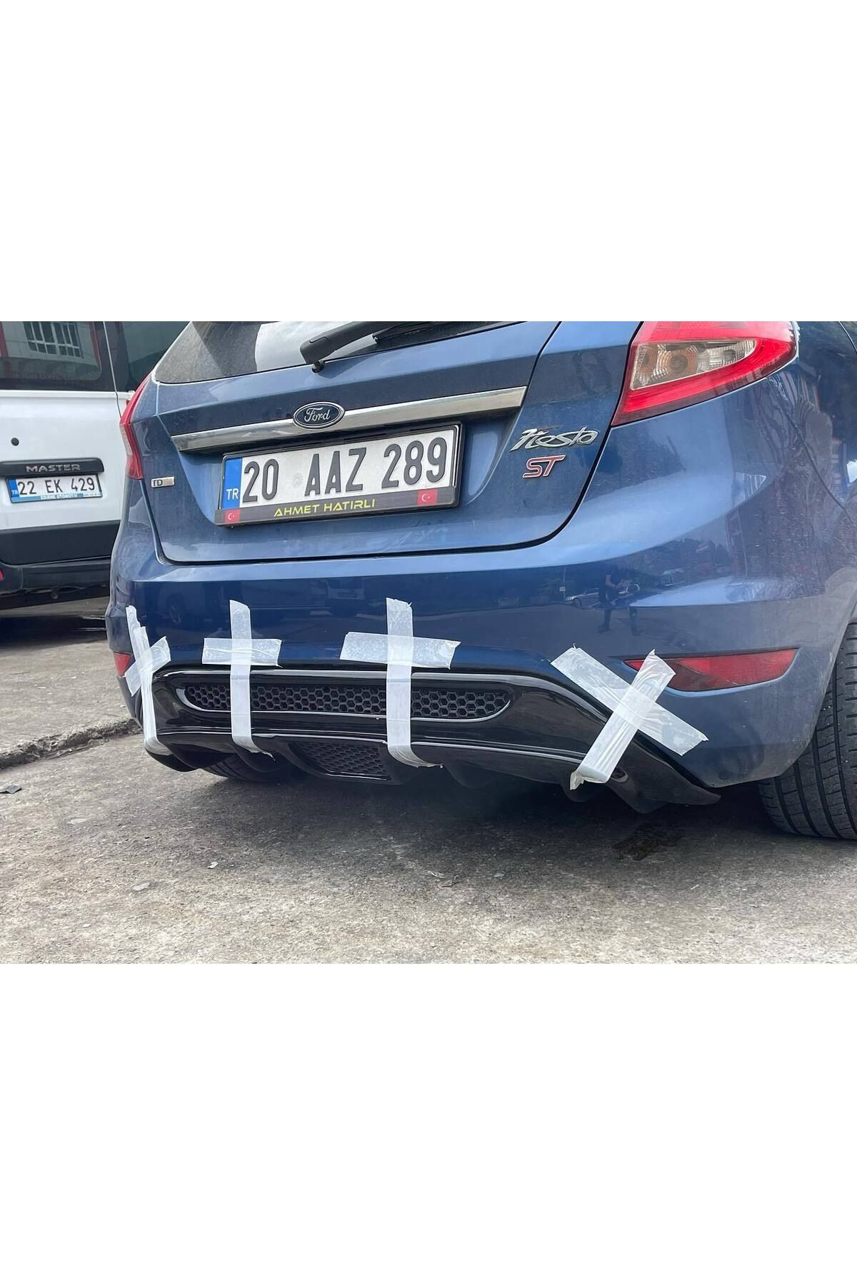 Ford Fiesta Izgaralı Difüzör (Plastik)