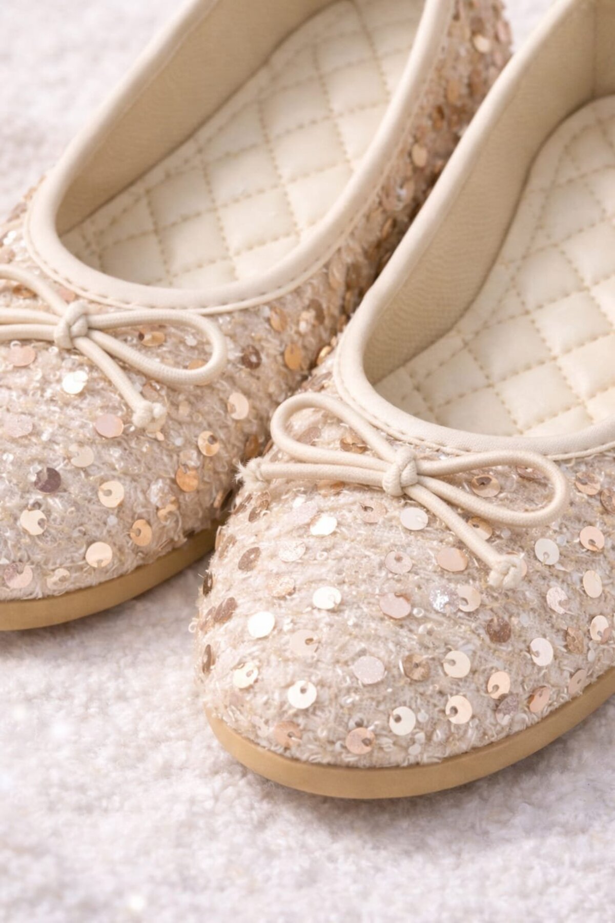 Slipcat KIZ ÇOCUK GÜNLÜK BABET FİYONK DETAYLI YUMUŞAK RAHAT TABANLI fotoğrafı 2 (önizleme)