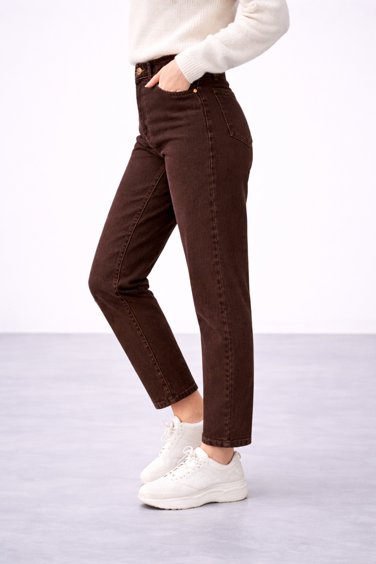 DELDNM  Zera Kadın Premium Kahve Yüksek Bel Likralı Trend Mom Jean - Görsel 4