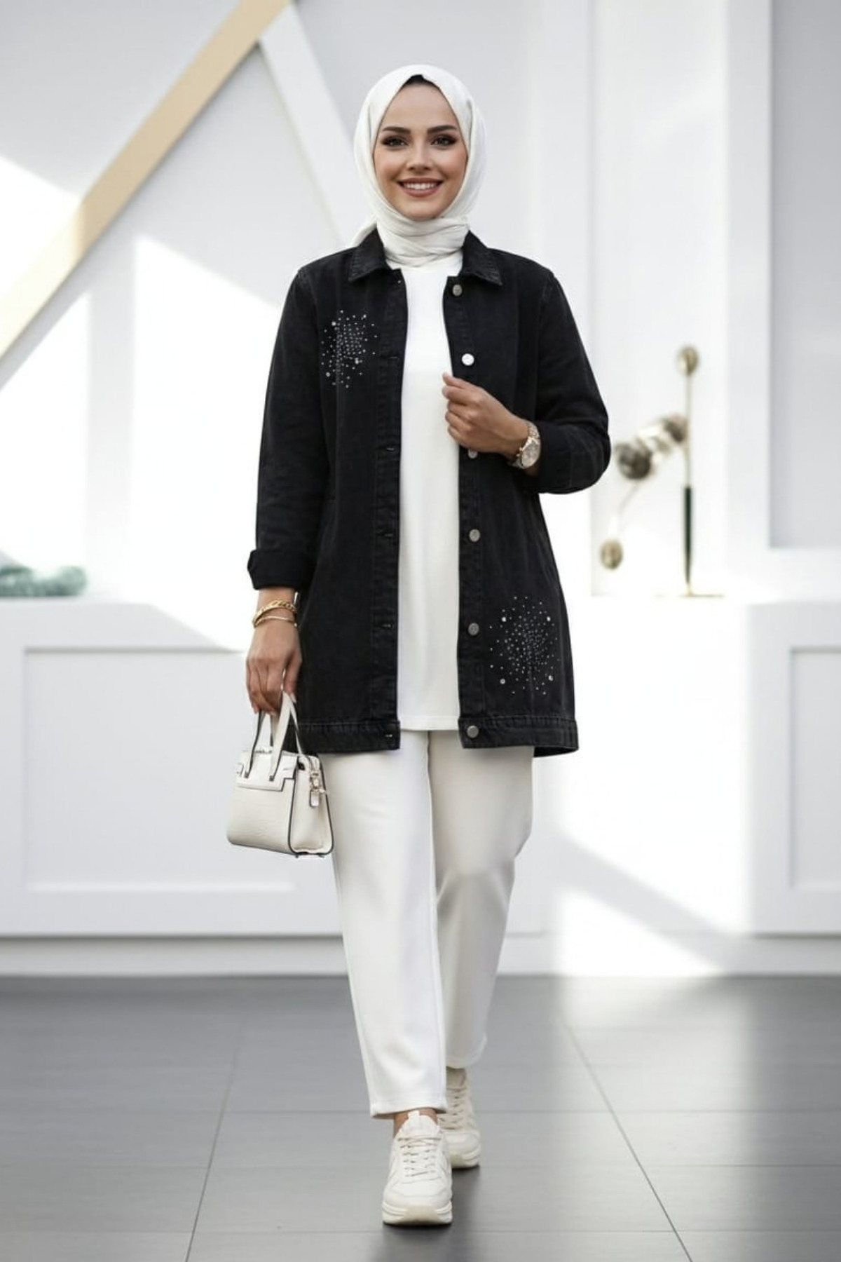 Hb Harma Time Butik  Kadın Taş İşlemeli Düğmeli Siyah Kot Ceket - Görsel 2