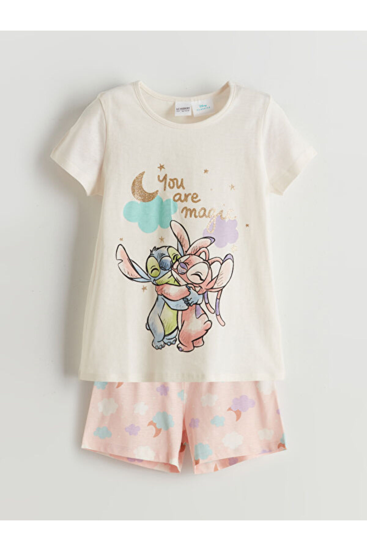 LC Waikiki Freezen Store'dan Eşsiz Ürünler I Lilo & Stitch Baskılı Kız Çocuk Şortlu Pijama Takımı fotoğrafı 3 (önizleme)