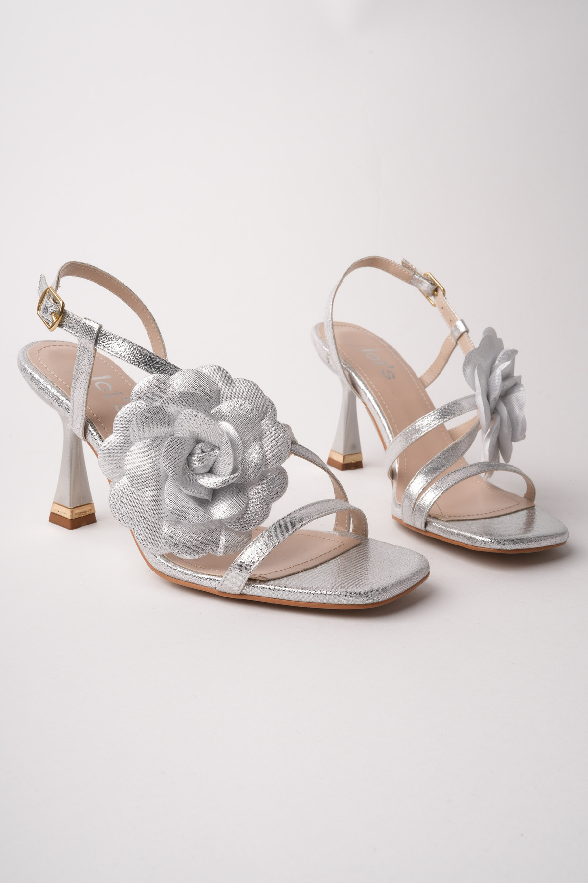 LESLİE ROSE DETAIL