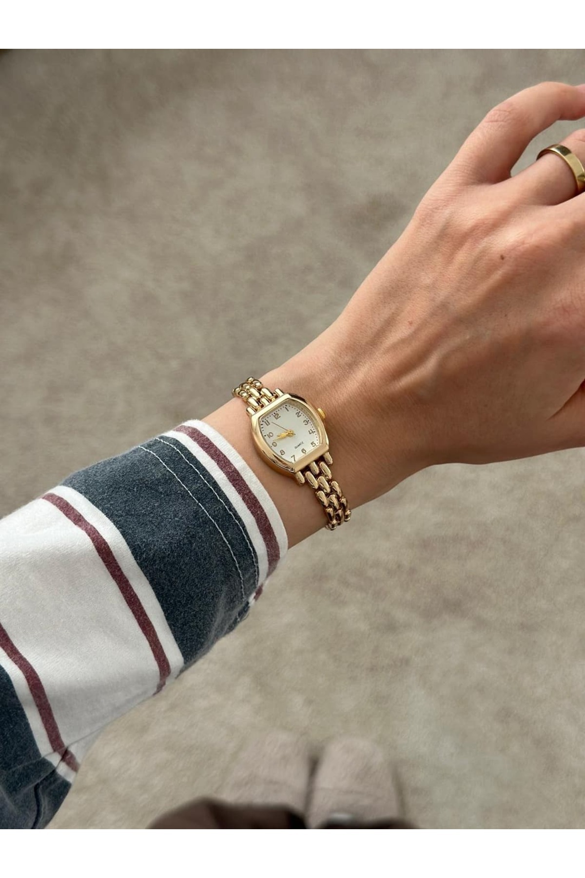 MERW Jane Model Gold Renk Metal Kordon Vintage Seri Kadın Kol Saati görsel 3