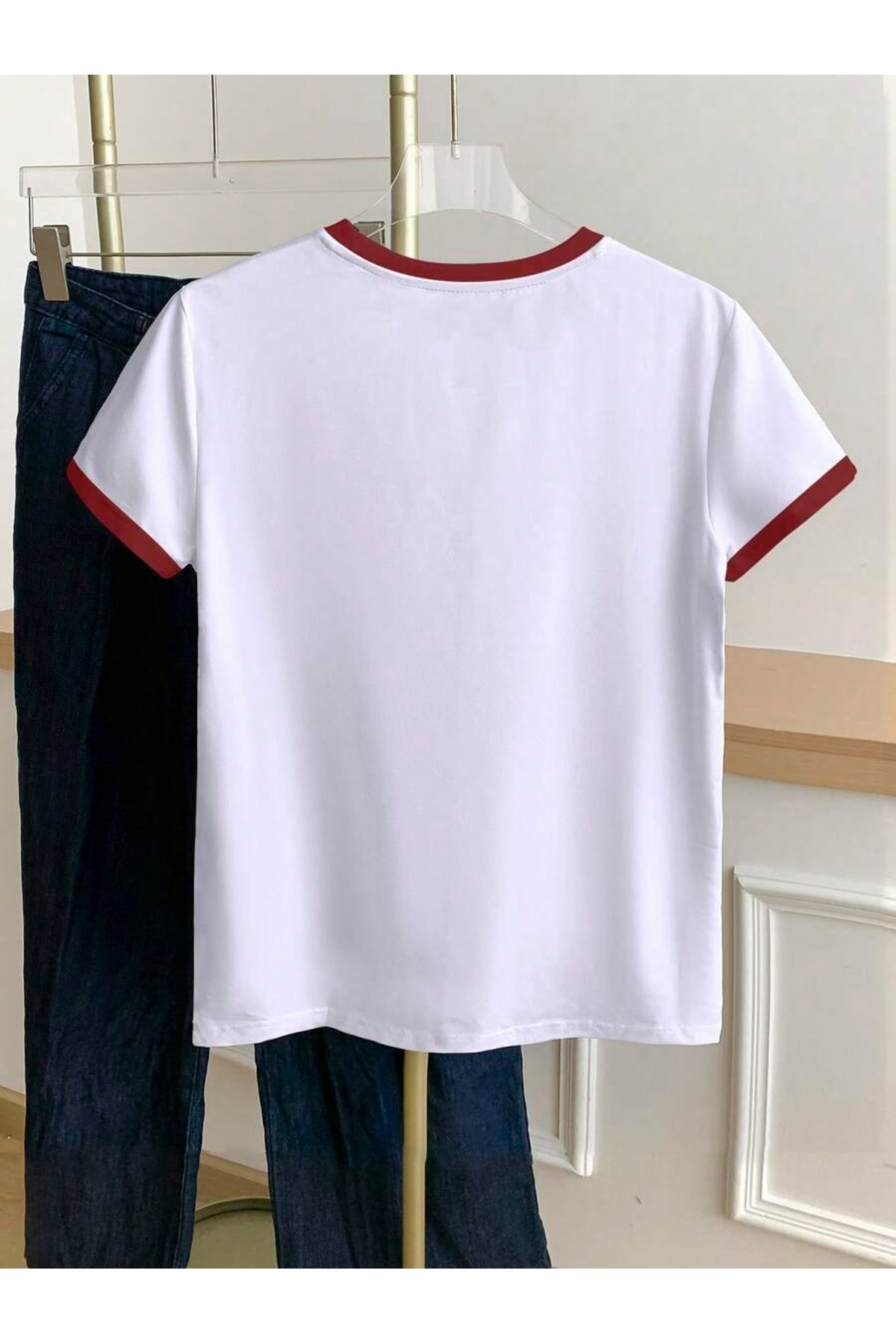 PALPİTO  Kadın Beyaz Yaka Detaylı Kurdele Baskılı Oversize T-Shirt - Görsel 2