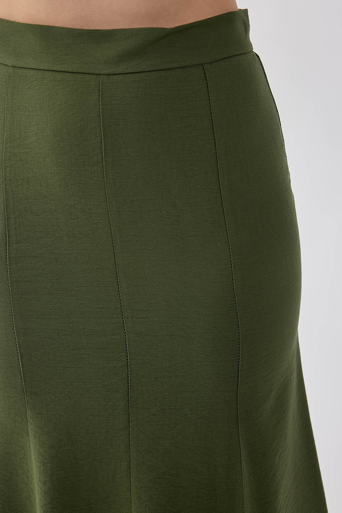 Vitrin  Önü Dikiş Detaylı Midi Boy Etek - Görsel 4