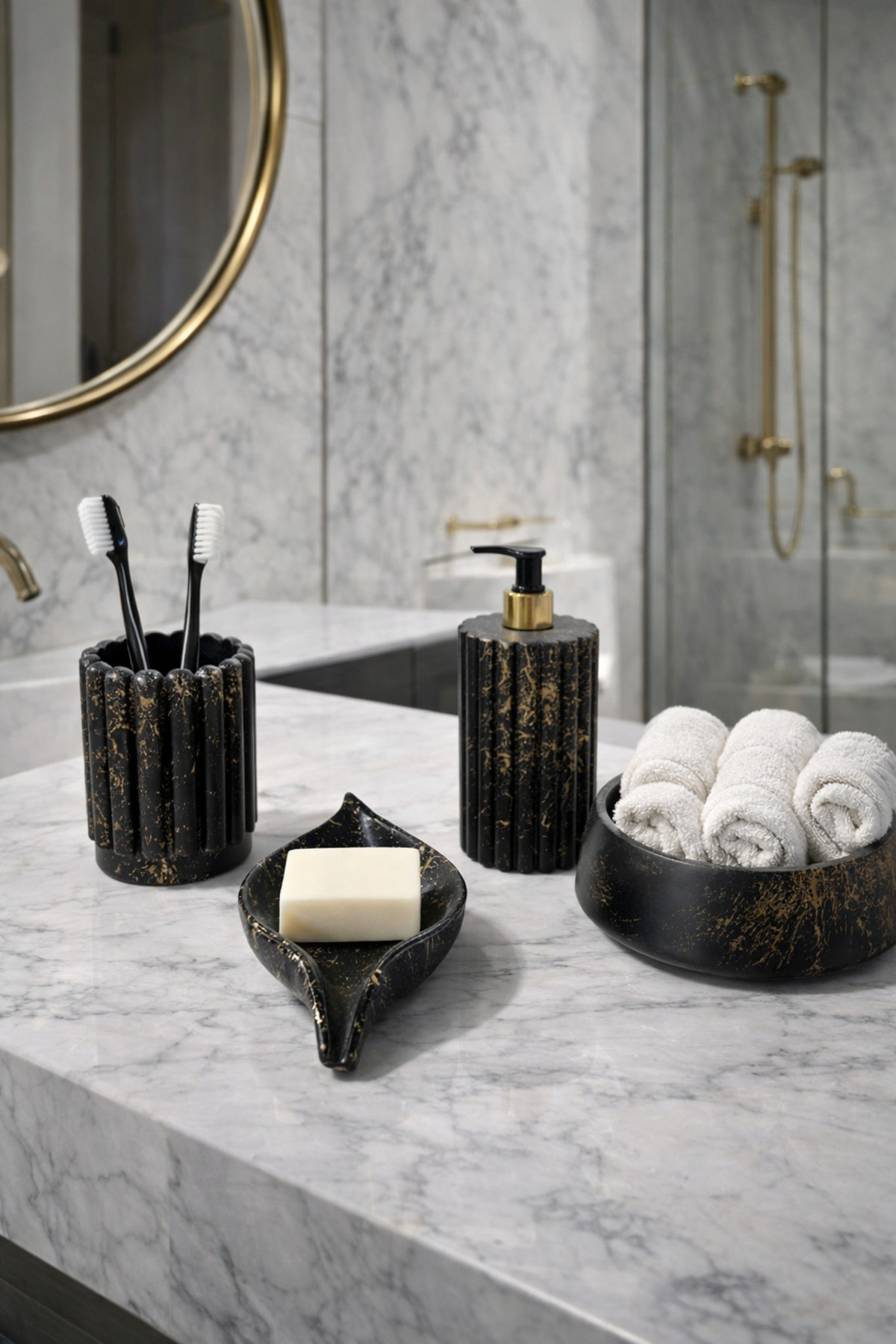 Decorative 4-Piece Striped Model Bathroom Set , Solid and Liquid Soap Dispenser , Toothbrush Holder , Towel Bowl