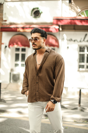 OUTFİT MAN Yaka Düğmeli Basic Regular Fit Gömlek Kahve