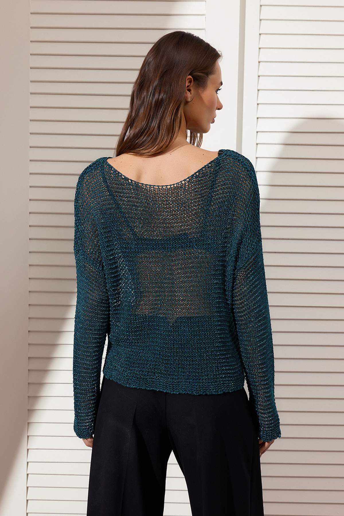 Trendyolmilla  Petrol İç Gösteren Kayık Yaka Triko Kazak TWOSS26KZ00008 - Görsel 4