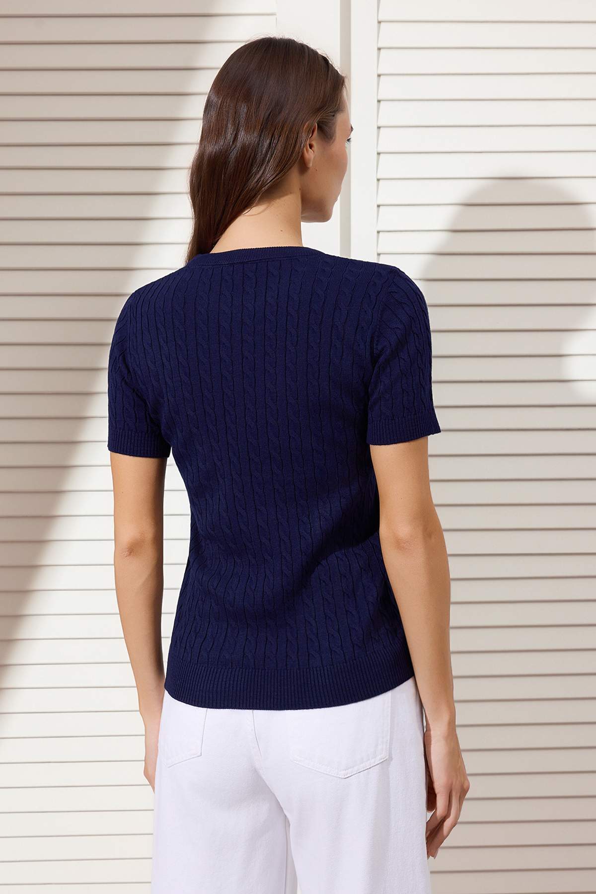 Trendyolmilla  Lacivert At Nakışlı Saç Örgü Triko Bluz TWOSS26BZ00137 - Görsel 5