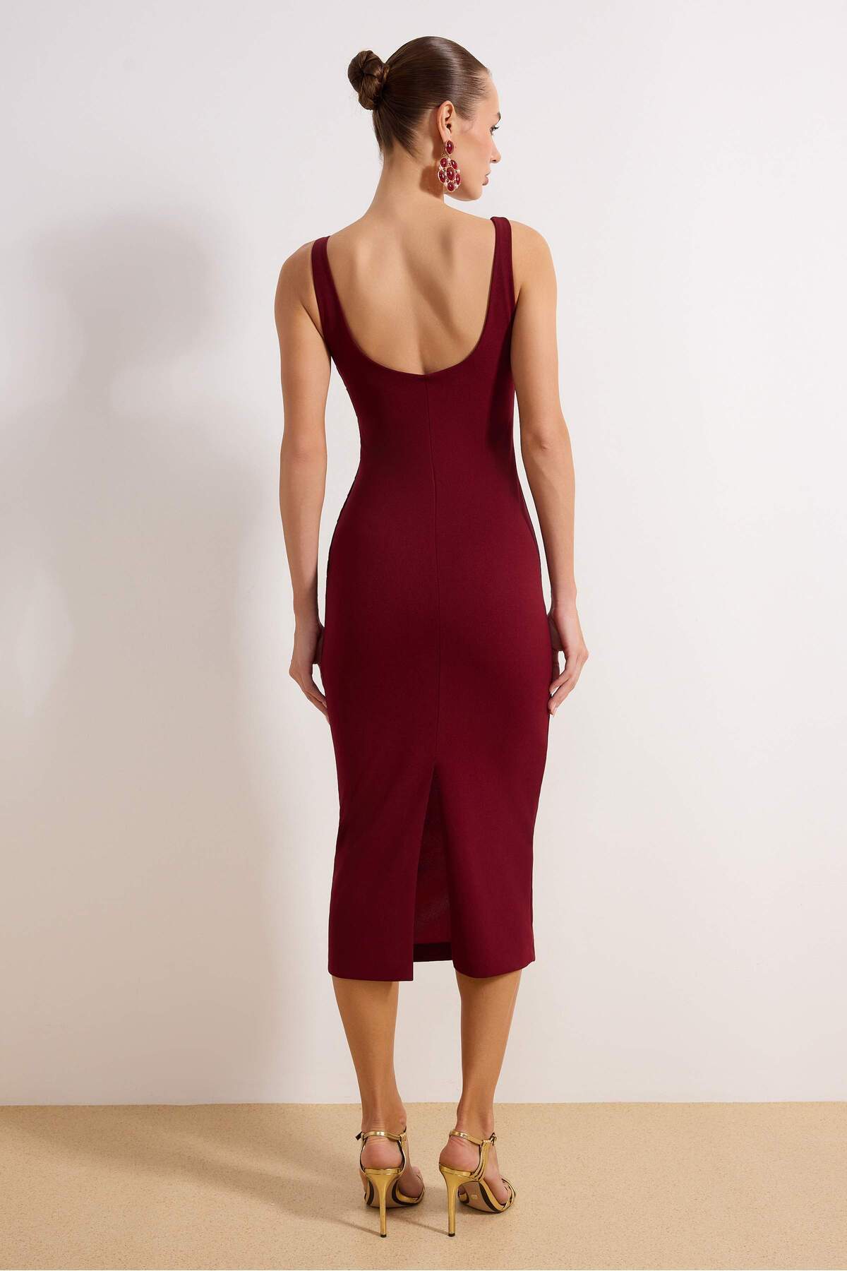 Trendyolmilla  Bordo Vücuda Oturan Midi Örme Elbise TPRAW26EL00161 - Görsel 4