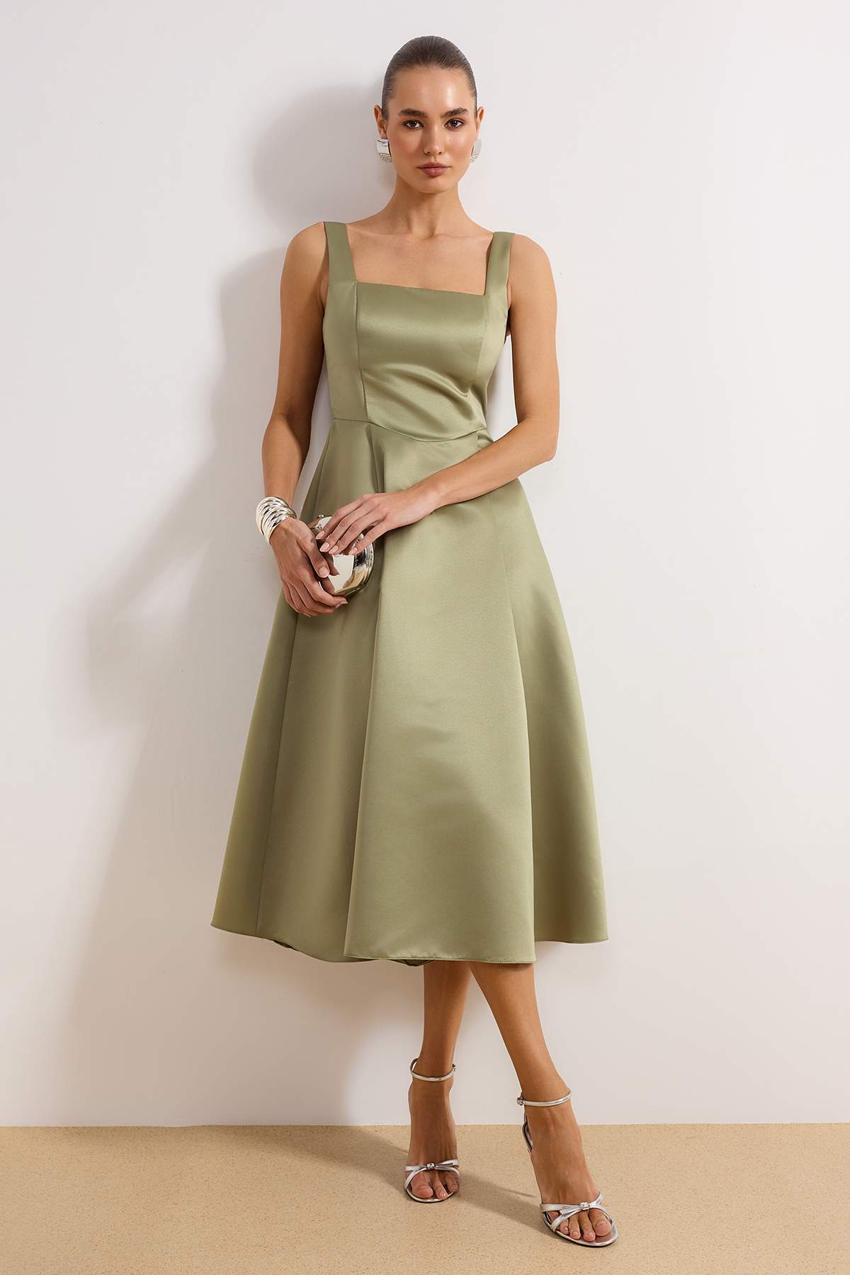 Trendyolmilla  Yağ Yeşil A-Kesim Saten Dokuma Şık Abiye Gece Mezuniyet Elbisesi TPRAW25EL00040 - Görsel 2