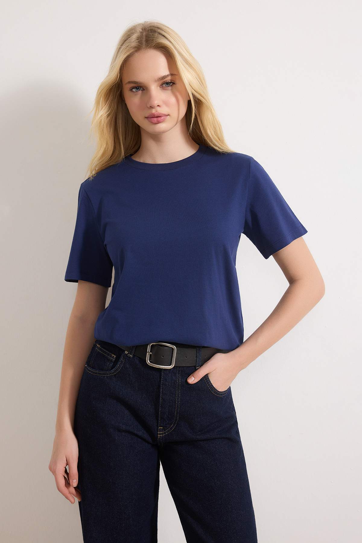 Trendyolmilla  Lacivert-Gri Melanj-Ekru Çizgili 3'lü Paket Basic Bisiklet Yaka Örme T-Shirt TWOSS20TS0146 - Görsel 8