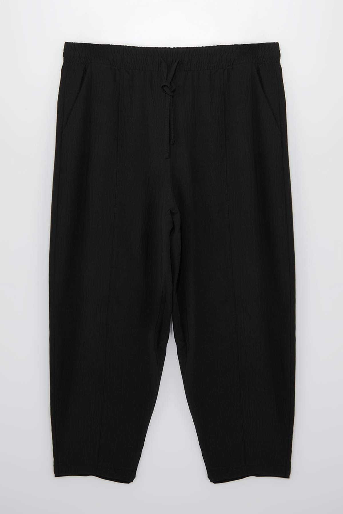 Trendyolmilla  Siyah Havuç Fit Dokuma Büyük Beden Pantolon TBBSS26AR00005 - Görsel 4