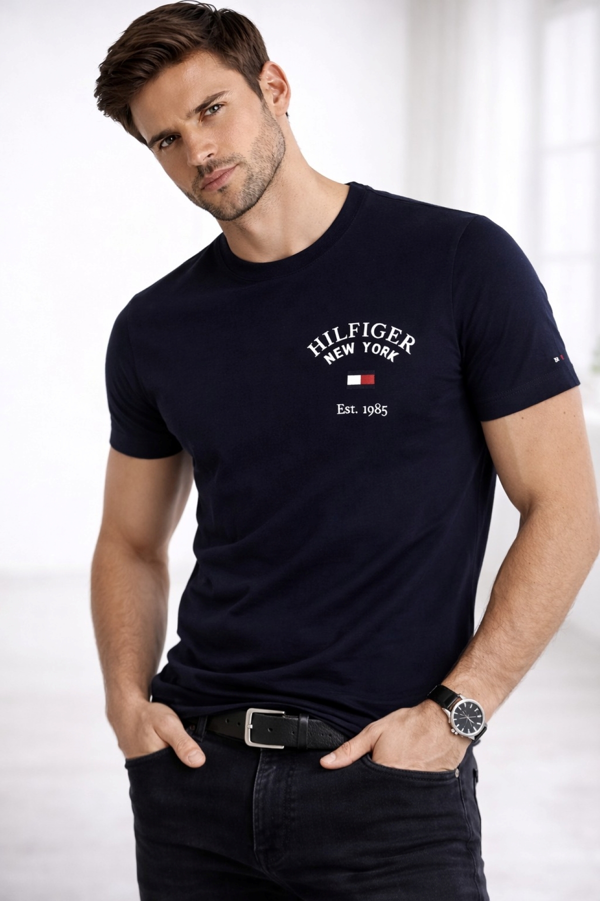 تامی هیلفیگر تی‌شرت اسلیم فیت گلدوزی لوگو