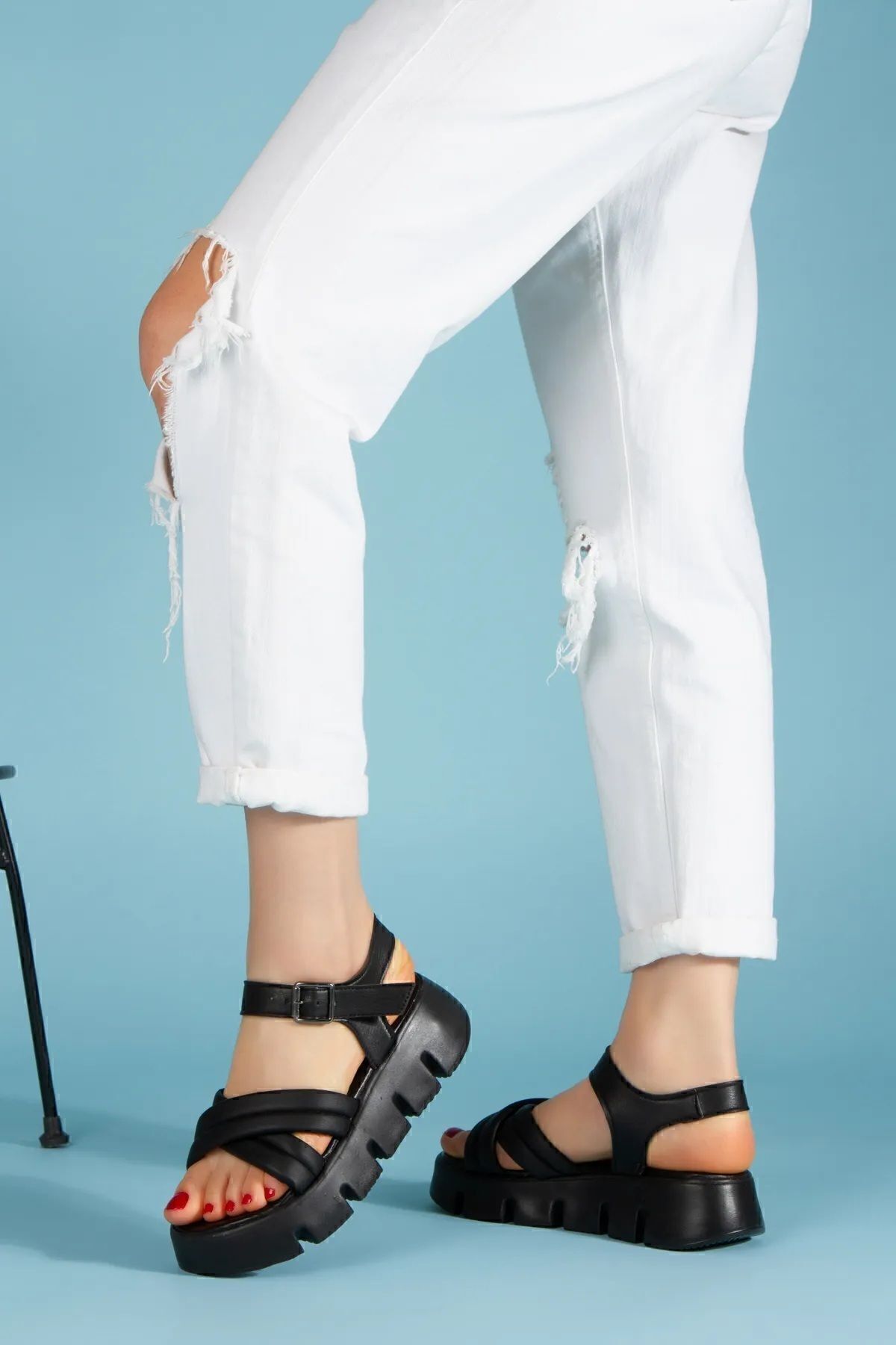 Saks Gardrop  Siyah Kadın Deri Ortopedik Sandalet Taban 4 Cm - Görsel 6